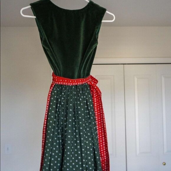 Authentic Velvet Dirndl Dress - Picture 8 of 10